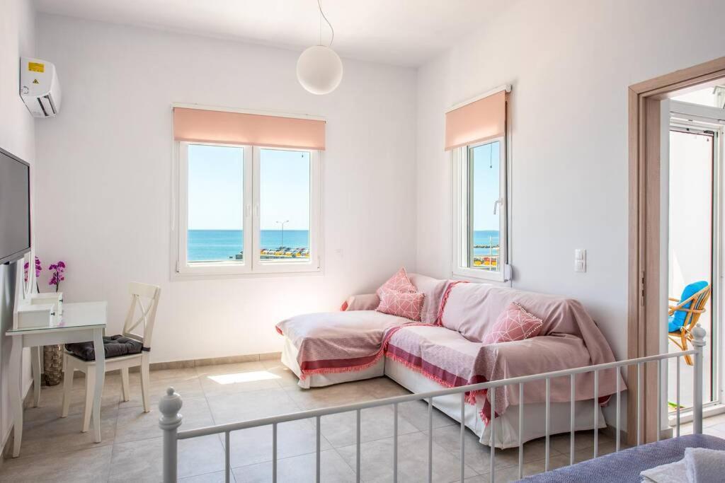 Amazing Seafront Suite Ierápetra Eksteriør billede